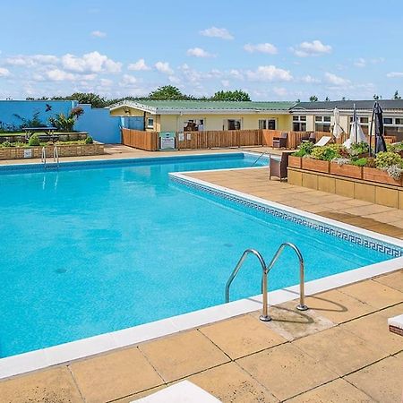 Ocean Heights Holiday Park Нью-Ки Экстерьер фото