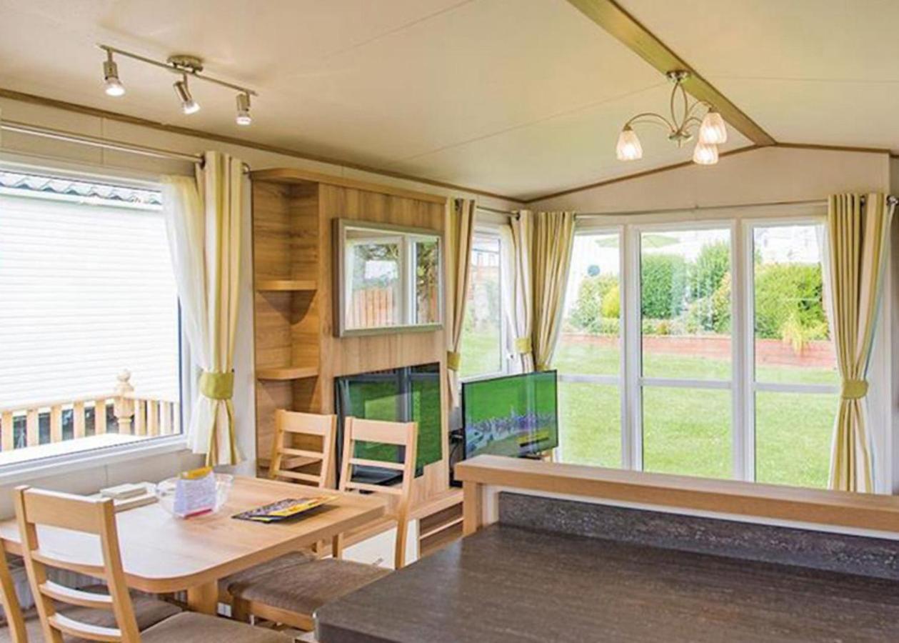 Ocean Heights Holiday Park Нью-Ки Экстерьер фото
