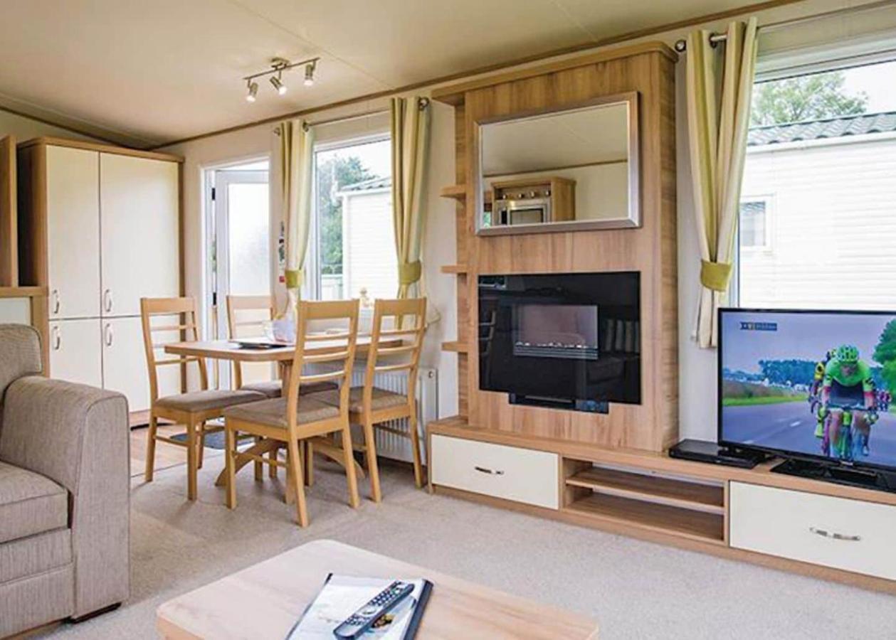 Ocean Heights Holiday Park Нью-Ки Экстерьер фото
